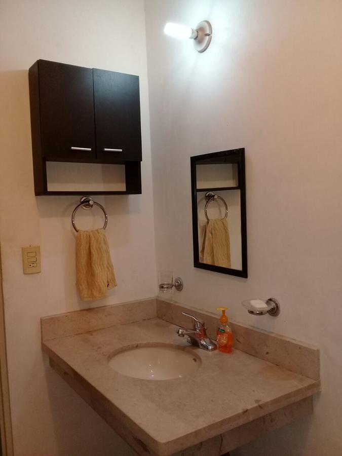 Consulado Suites Монтерей Екстериор снимка